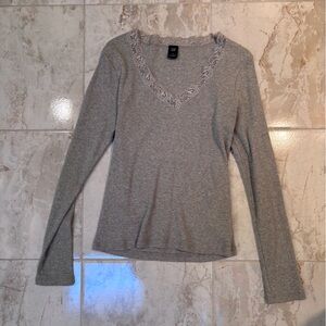 GAP Heather Gray V-Neck Long Sleeve Top with Lace Detail Size Med
